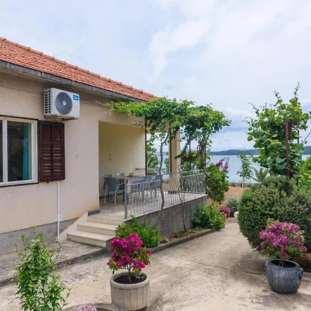 G2 Vikendica Trogir